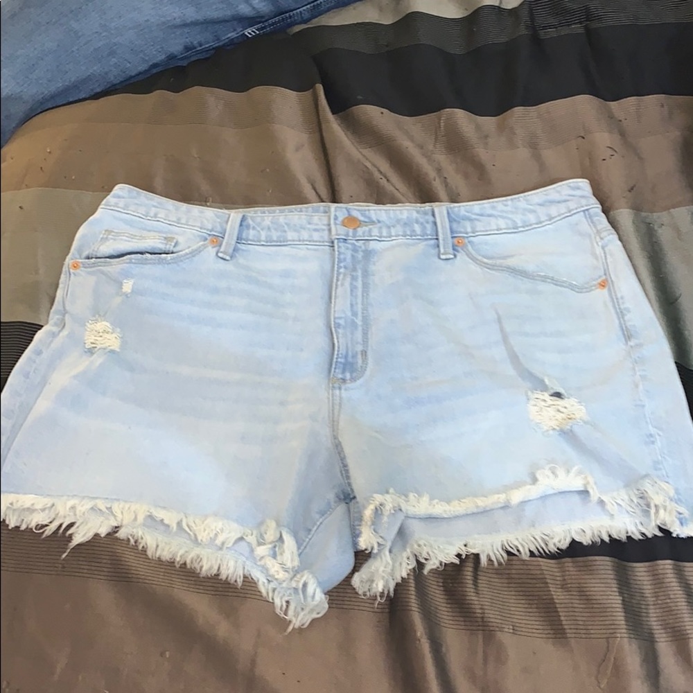 Universal thread shorts